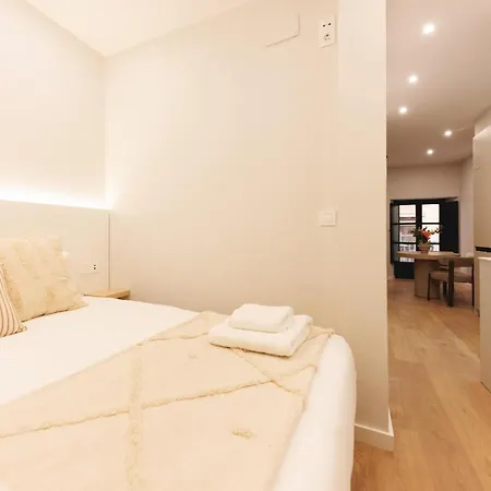 Bravissimo Sant Josep, Cosy ז'ירונה